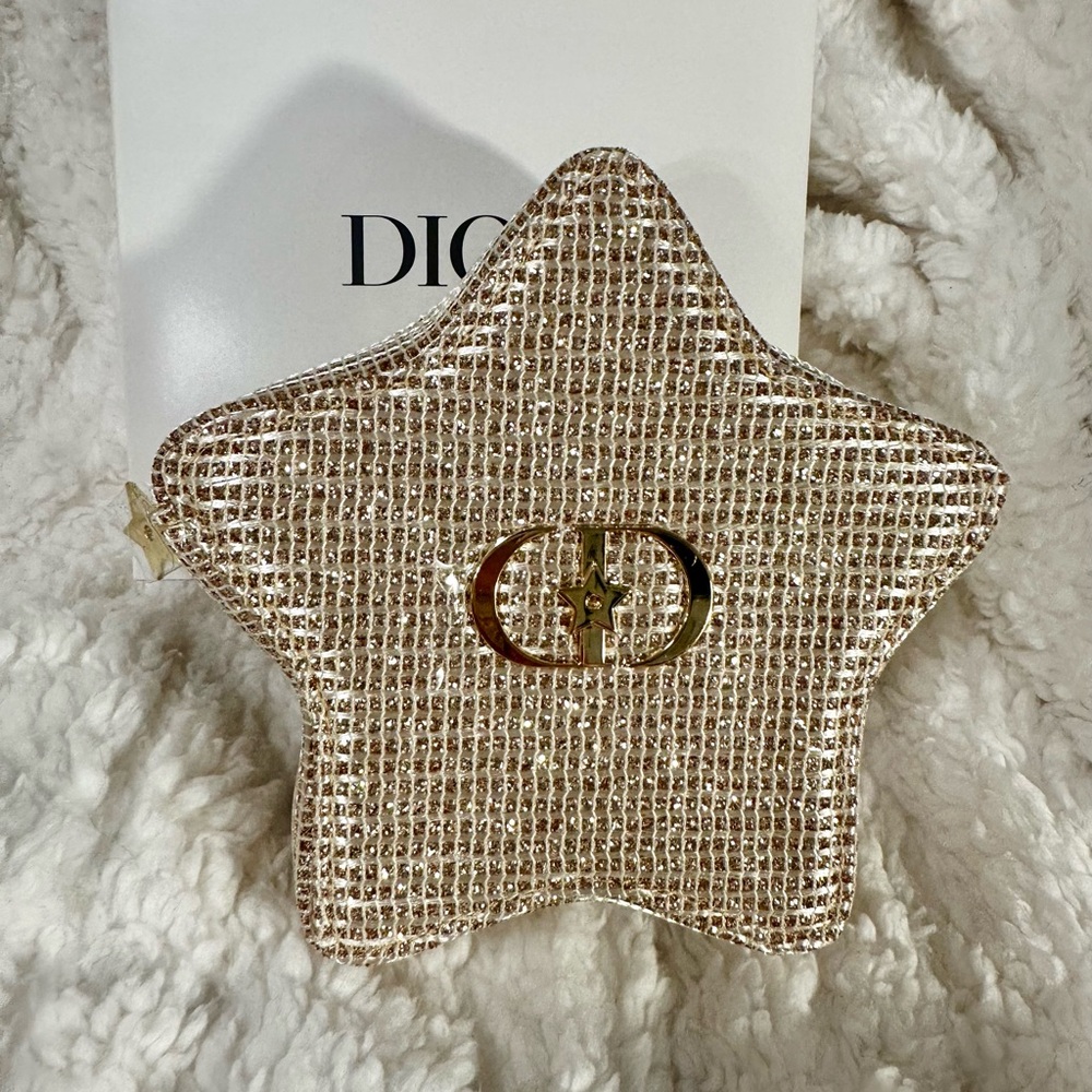 🖤🖤New Dior Beauty Star-Shaped Gold Pouch🖤🖤 - Picture 4 of 8